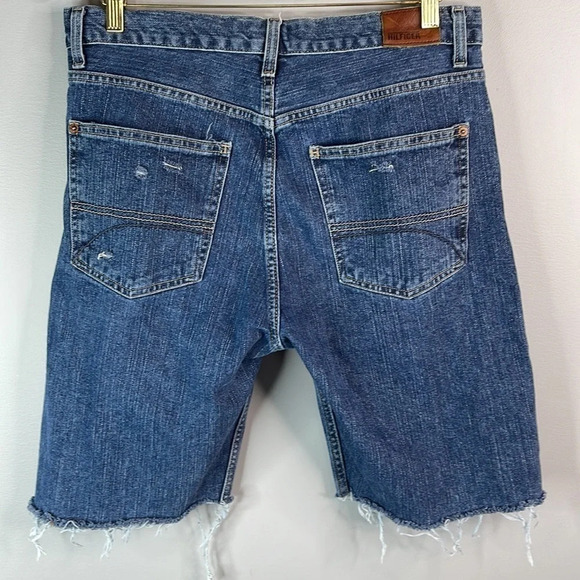 TOMMY HILFIGER Mens Upcycled Cutoffs Jean Shorts Freedom Midwash Distressed 32 - Picture 6 of 11
